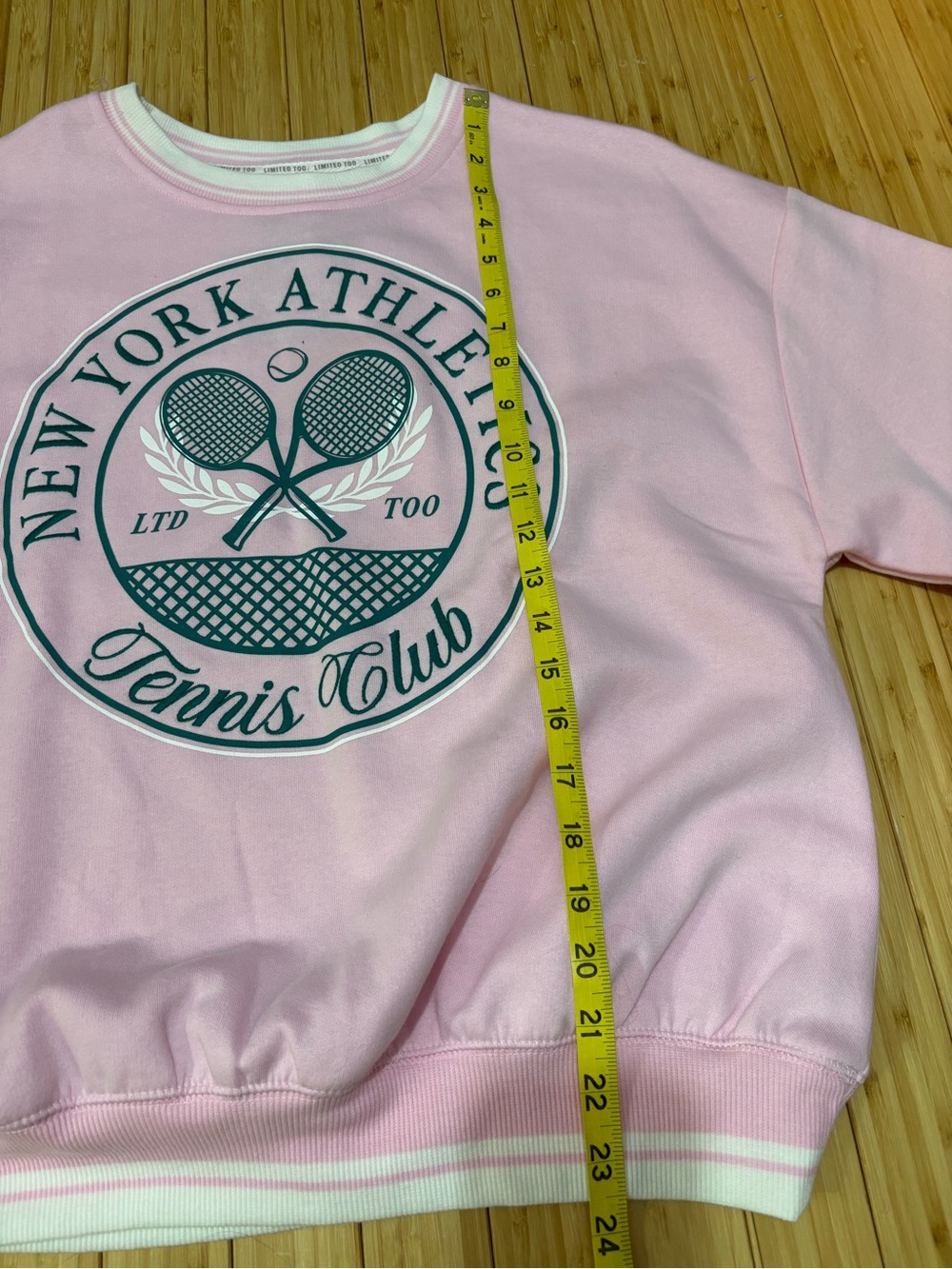 Women’s graphic sweatshirt. Size S. NWT - Picture 6 of 7